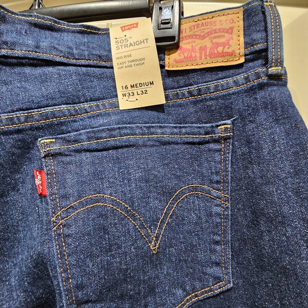 Boys Levi 505 Straight jeans, 33x32, 16medium, NWT